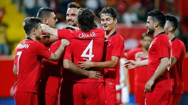 Soi kèo bóng đá Serbia vs Thổ Nhĩ Kỳ, 01:45 – 07/09/2020 – Nations League