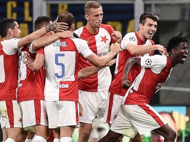 Soi kèo bóng đá Slavia Praha vs Hapoel Be’er Sheva, 03:00 – 4/12/2020 – Cúp C2 Châu Âu