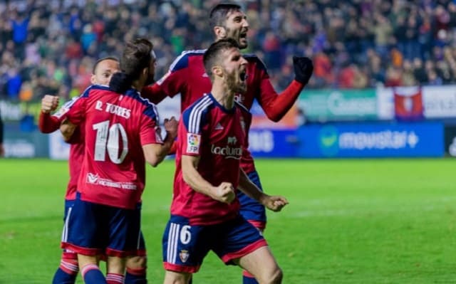 Soi kèo bóng đá Osasuna vs Huesca, 03:00 –  22/11/2020 – VĐQG Tây Ban Nha