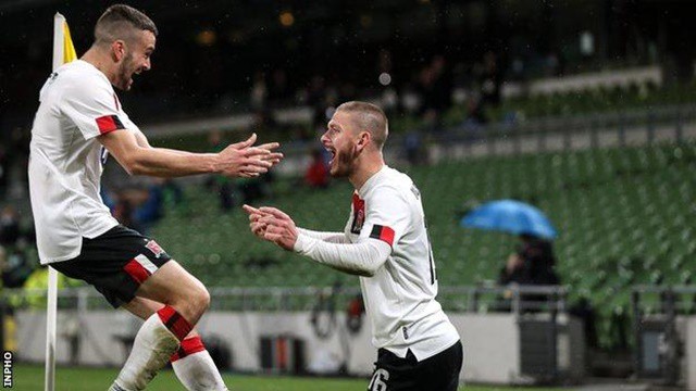 Soi kèo bóng đá Rapid Vienna vs Dundalk, 0:55 – 6/11/2020 – Europa League