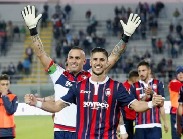 Soi kèo bóng đá Crotone vs Parma, 00:30 – 23/12/2020 – VĐQG Ý [Serie A]