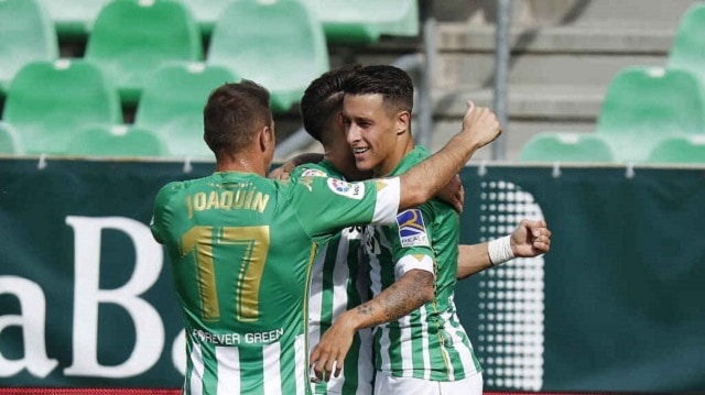 Soi kèo bóng đá Elche vs Betis, 21:15 – 04/04/2021- VĐQG Tây Ban Nha