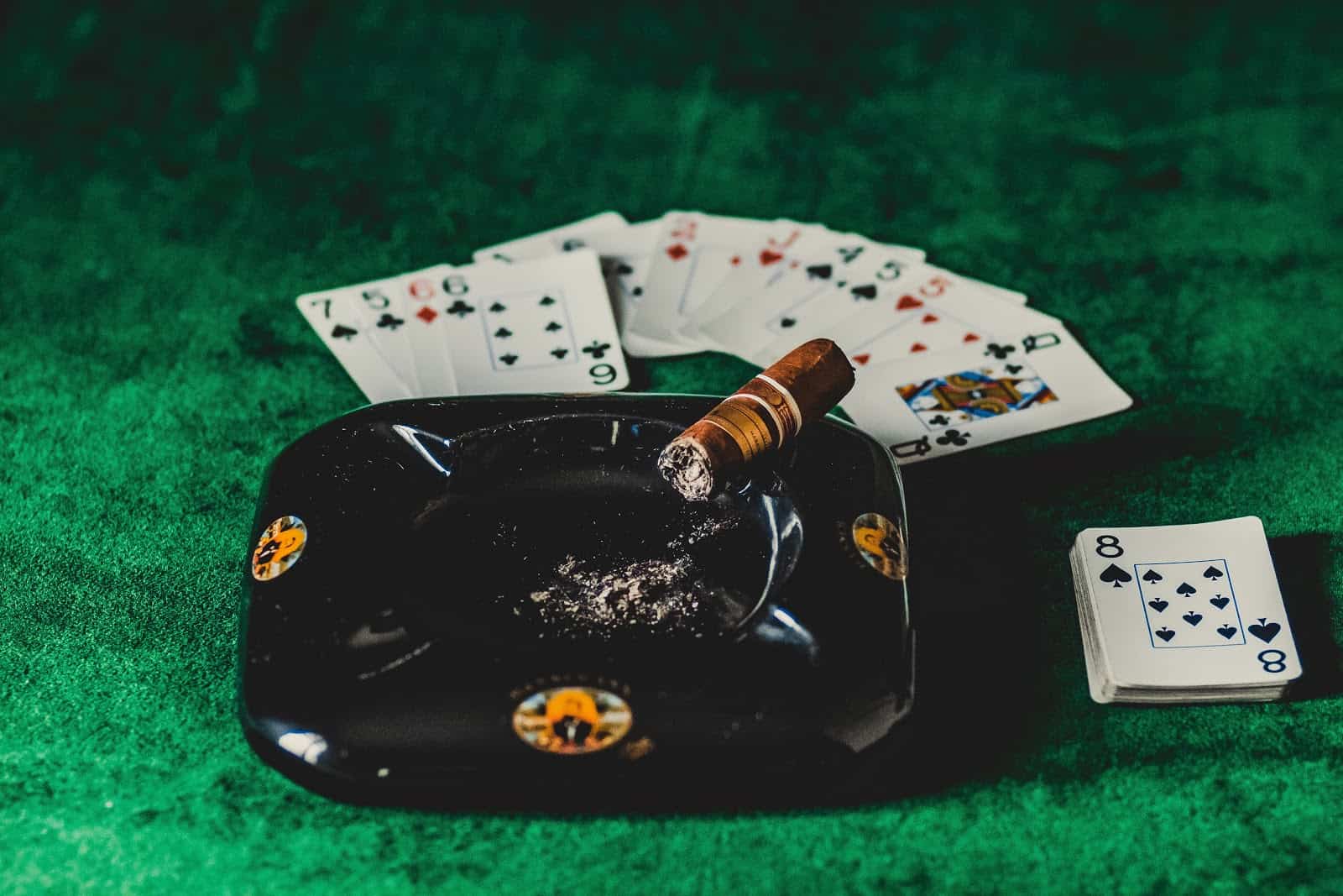 Làm sao để cải thiện kết quả của bạn trong trò chơi Poker trực tuyến?